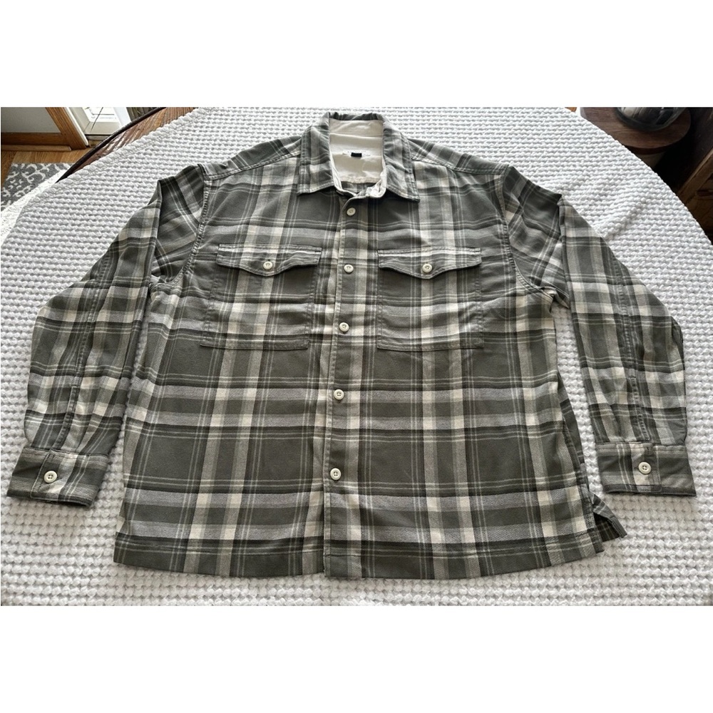 American Eagle Mens XL Green Plaid Flannel Long Sleeve Double Pocket Shirt